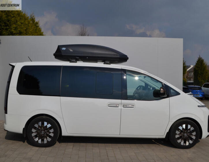 Hyundai Staria 6