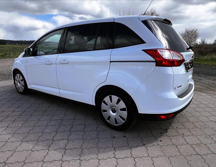 Ford Grand C-MAX 6