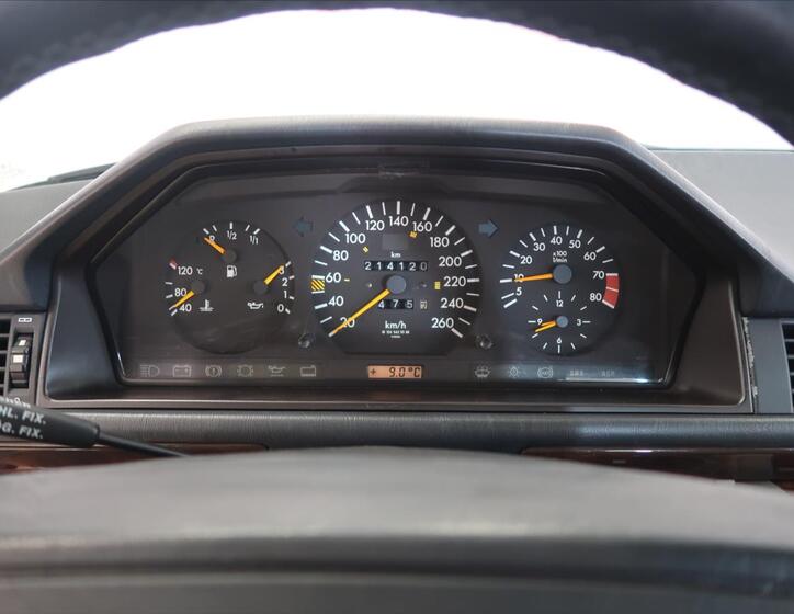 Mercedes-Benz 124 18