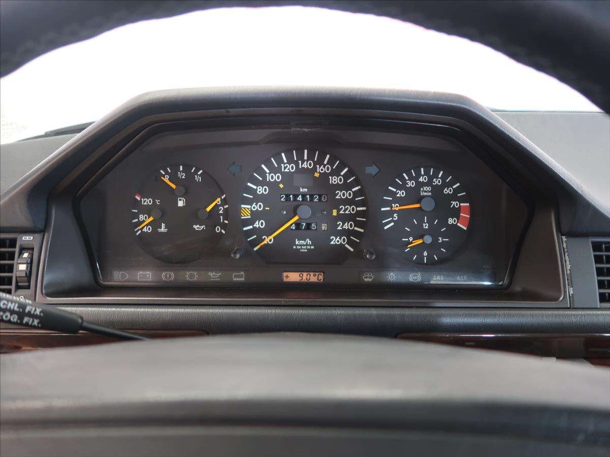 Mercedes-Benz 124