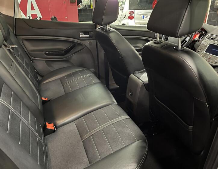 Ford Kuga 10