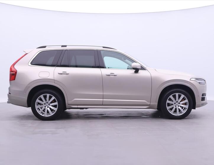 Volvo XC90 8