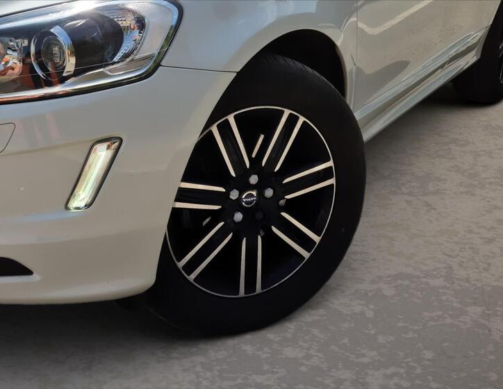 Volvo XC60 6