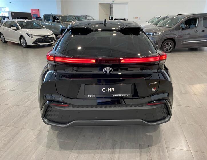 Toyota C-HR 6
