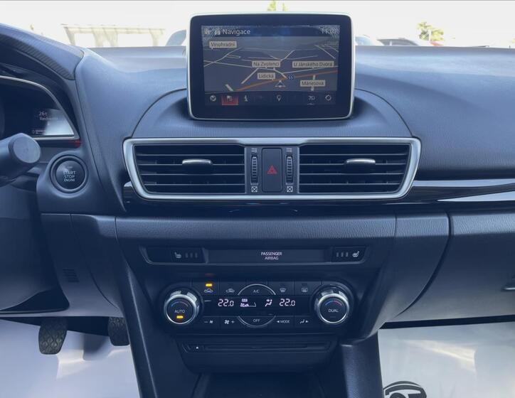 Mazda 3 13