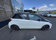 Toyota Yaris 16