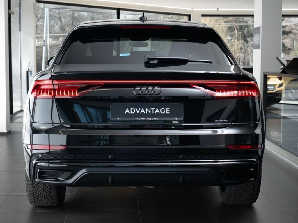Audi Q8 3