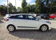 Hyundai i20 8