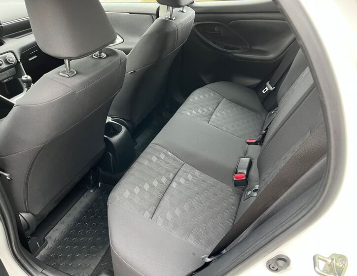 Toyota Yaris 15