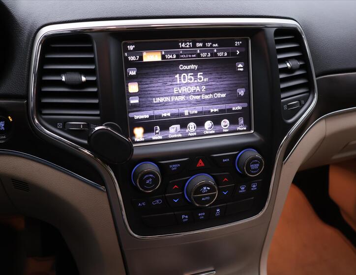 Jeep Grand Cherokee 24