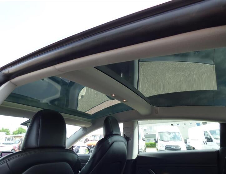 Tesla Model 3 38