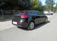 Volvo V40 9