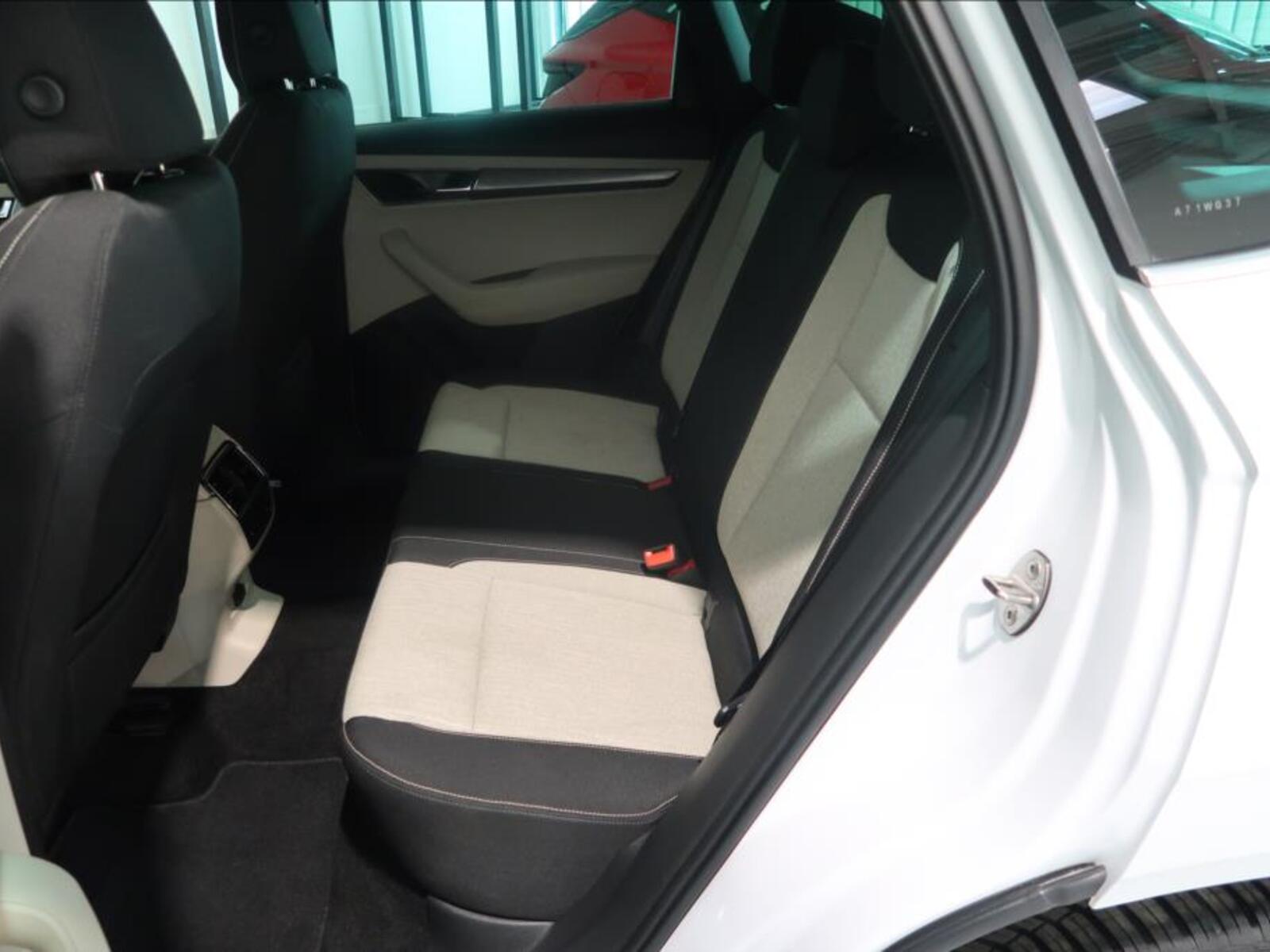 Škoda Karoq 8