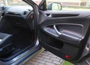 Ford Mondeo 26