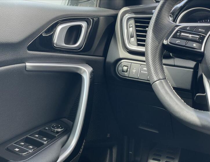 KIA ProCeed 12