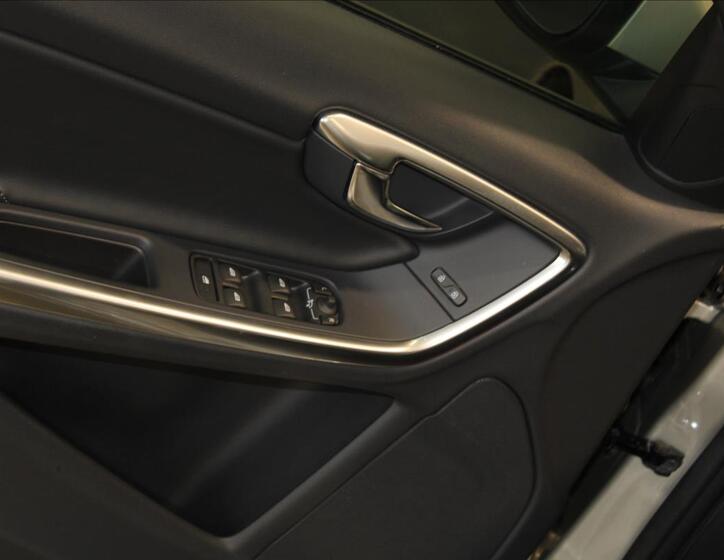 Volvo V60 12
