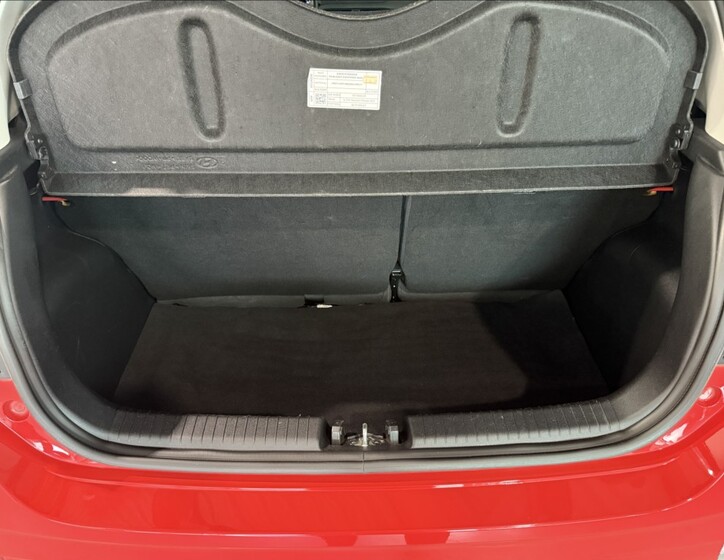Hyundai i10 16