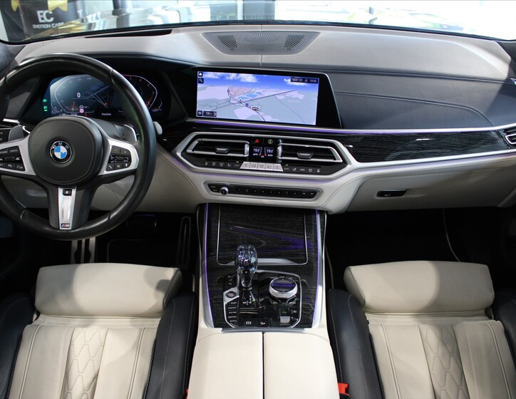 BMW X7 14