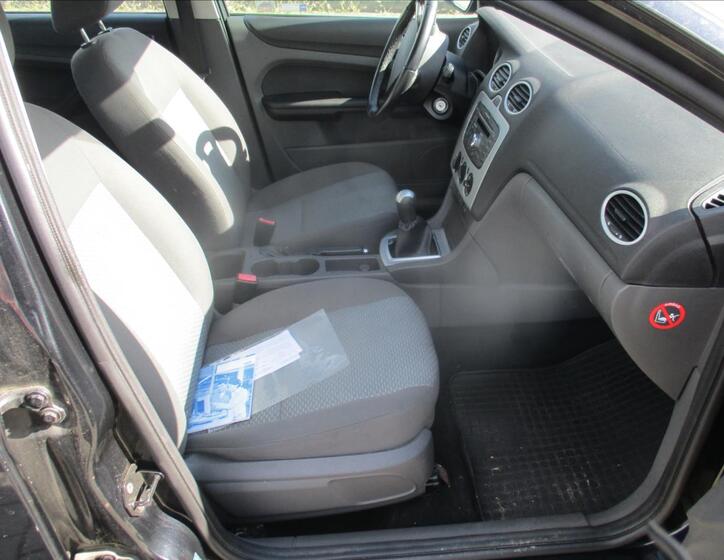 Ford Focus 13