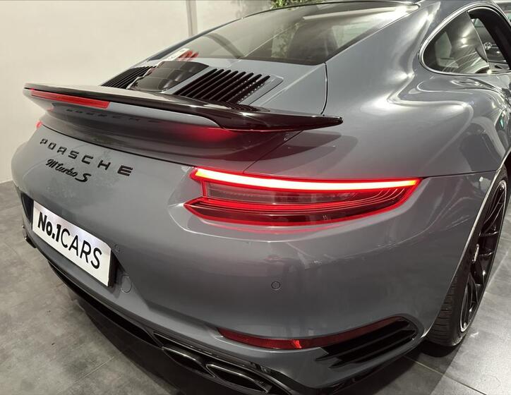 Porsche 911 24