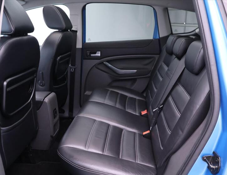 Ford Kuga 13
