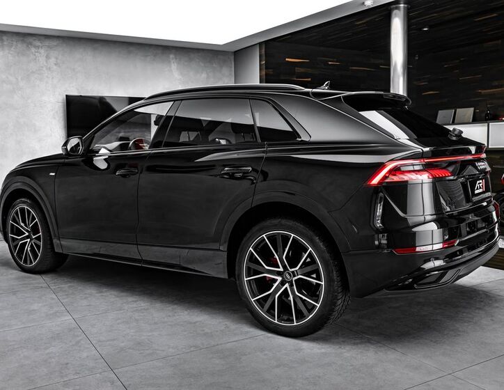 Audi Q8 7