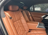 BMW i7 28
