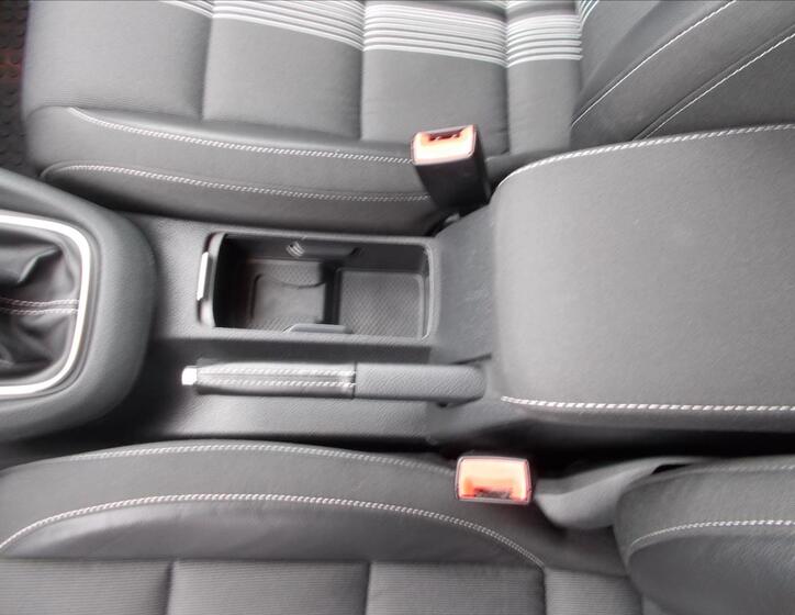 Volkswagen Golf 20