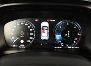 Volvo XC40 13