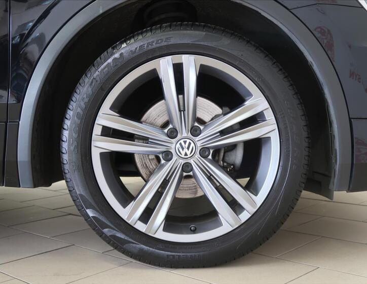 Volkswagen Tiguan 30