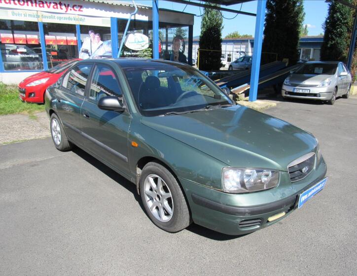 Hyundai Elantra 3