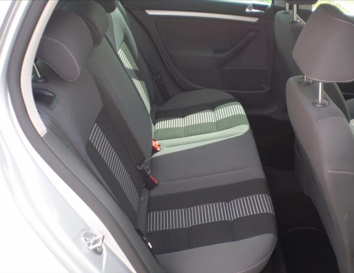 Volkswagen Golf 10