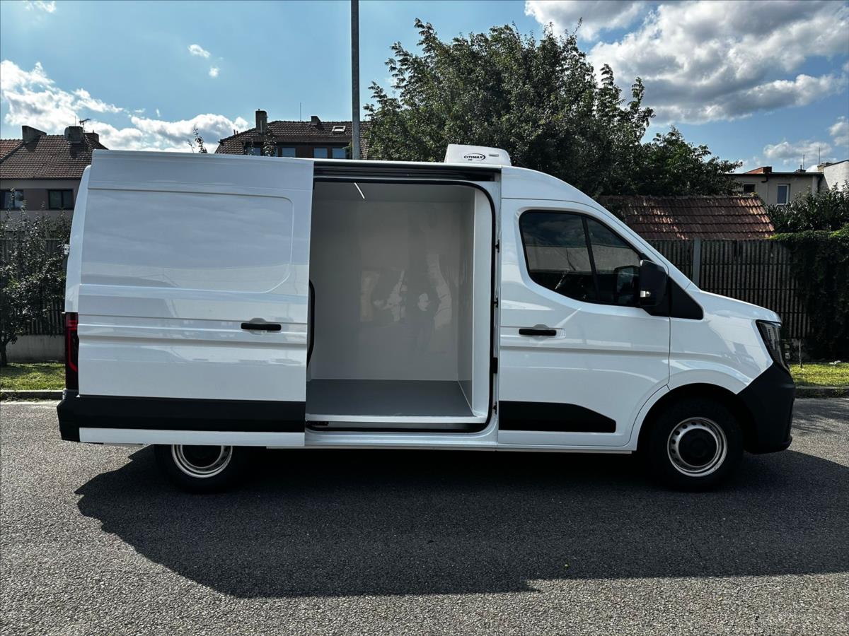Nissan Interstar