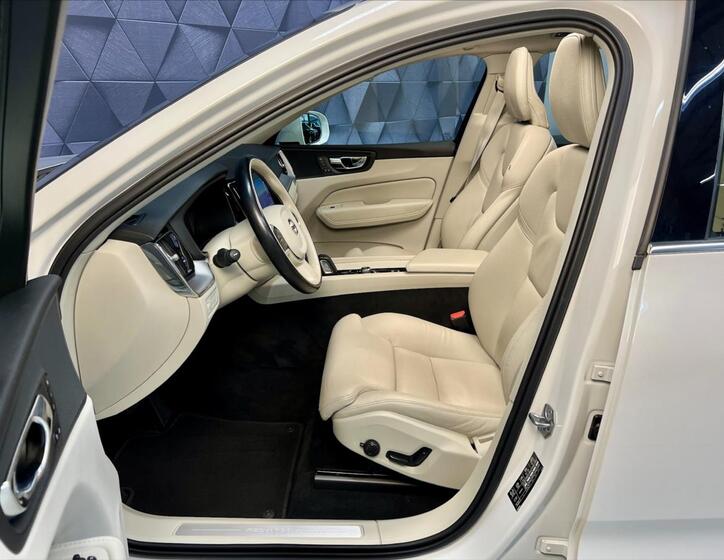 Volvo XC60 11