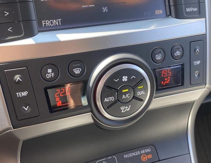 Toyota Verso 24