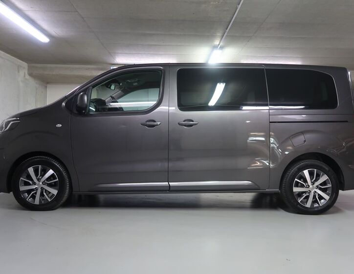 Toyota ProAce 8