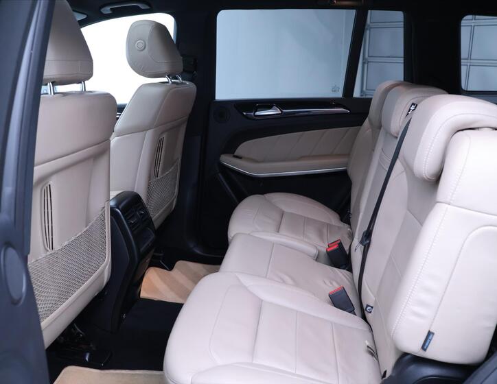 Mercedes-Benz GL 19