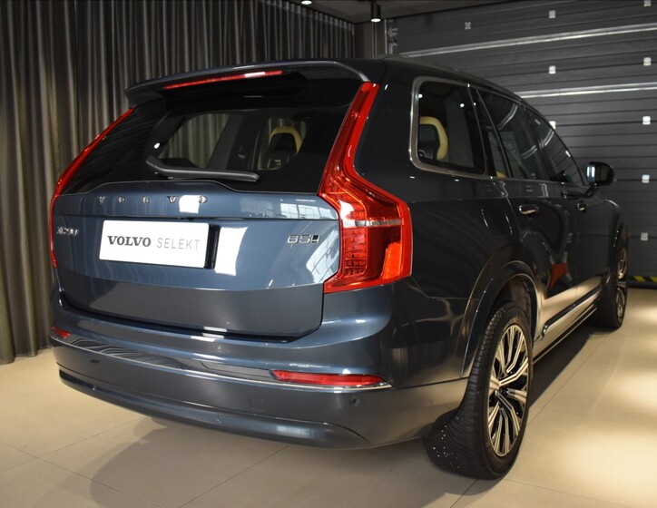 Volvo XC90 4