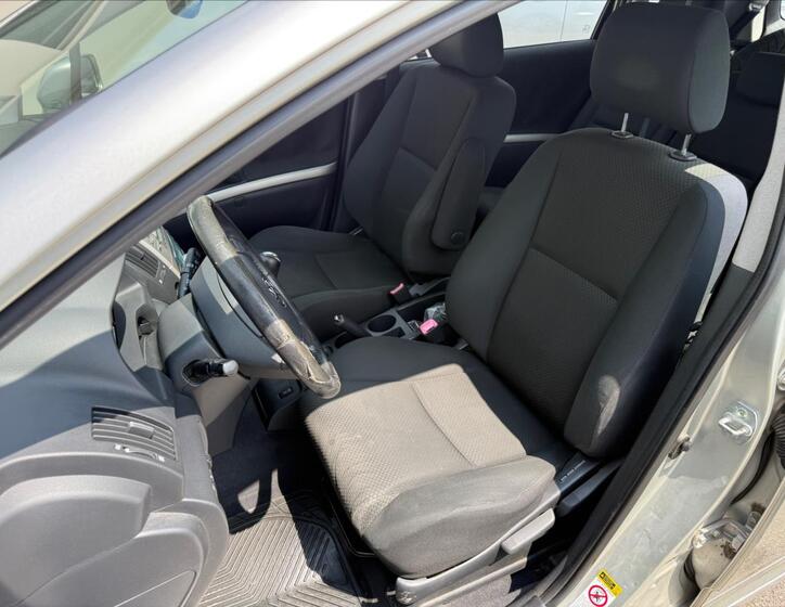 Toyota Corolla Verso 5