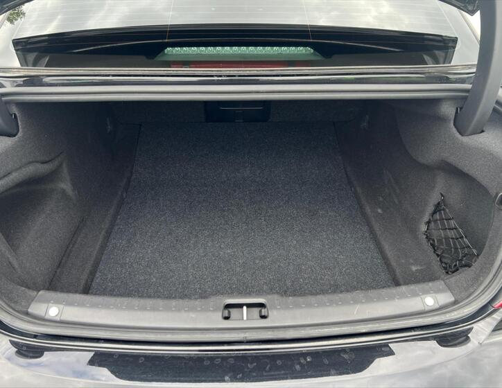 Volvo S90 8