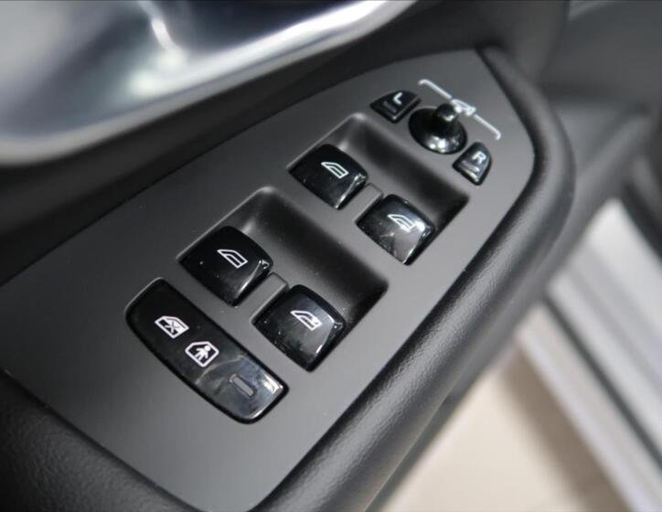 Volvo XC90 18