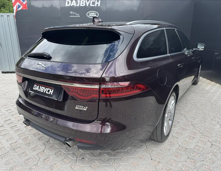 Jaguar XF 7