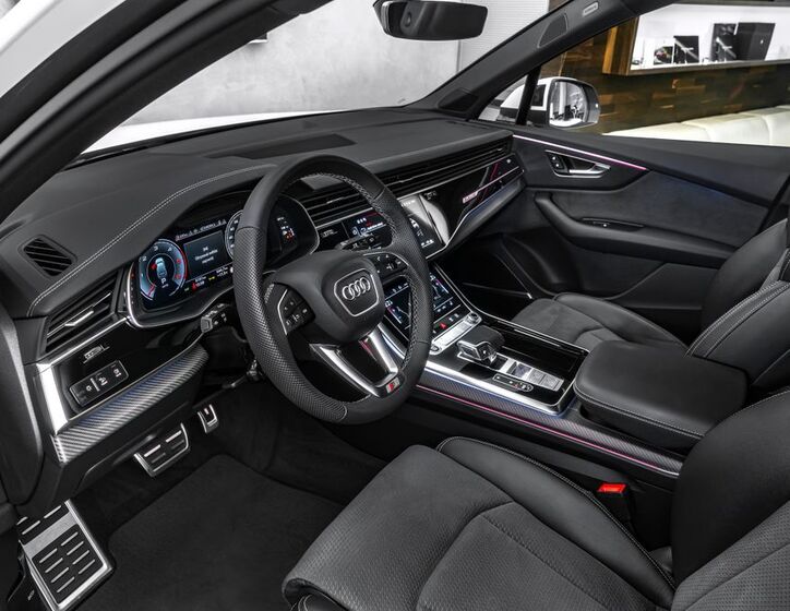 Audi Q7 13