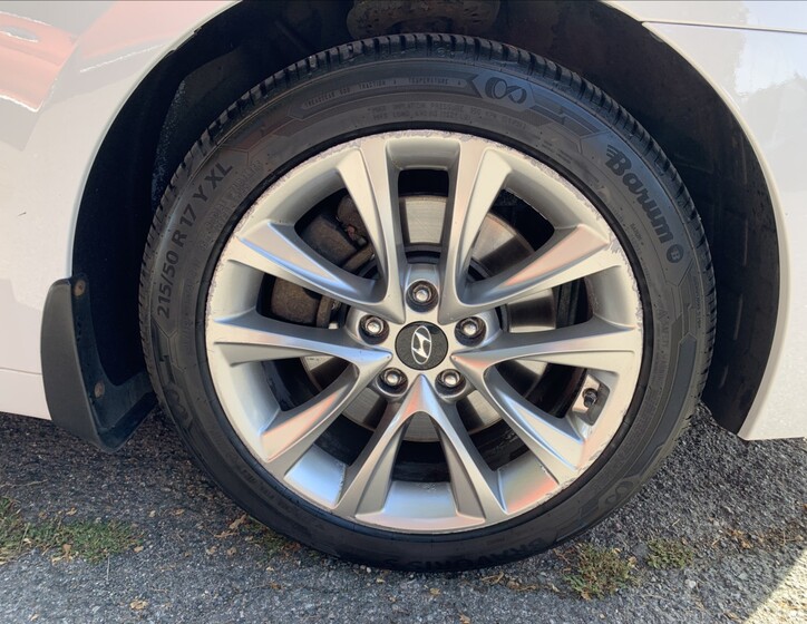 Hyundai i40 9