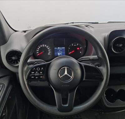 Mercedes-Benz Sprinter 10