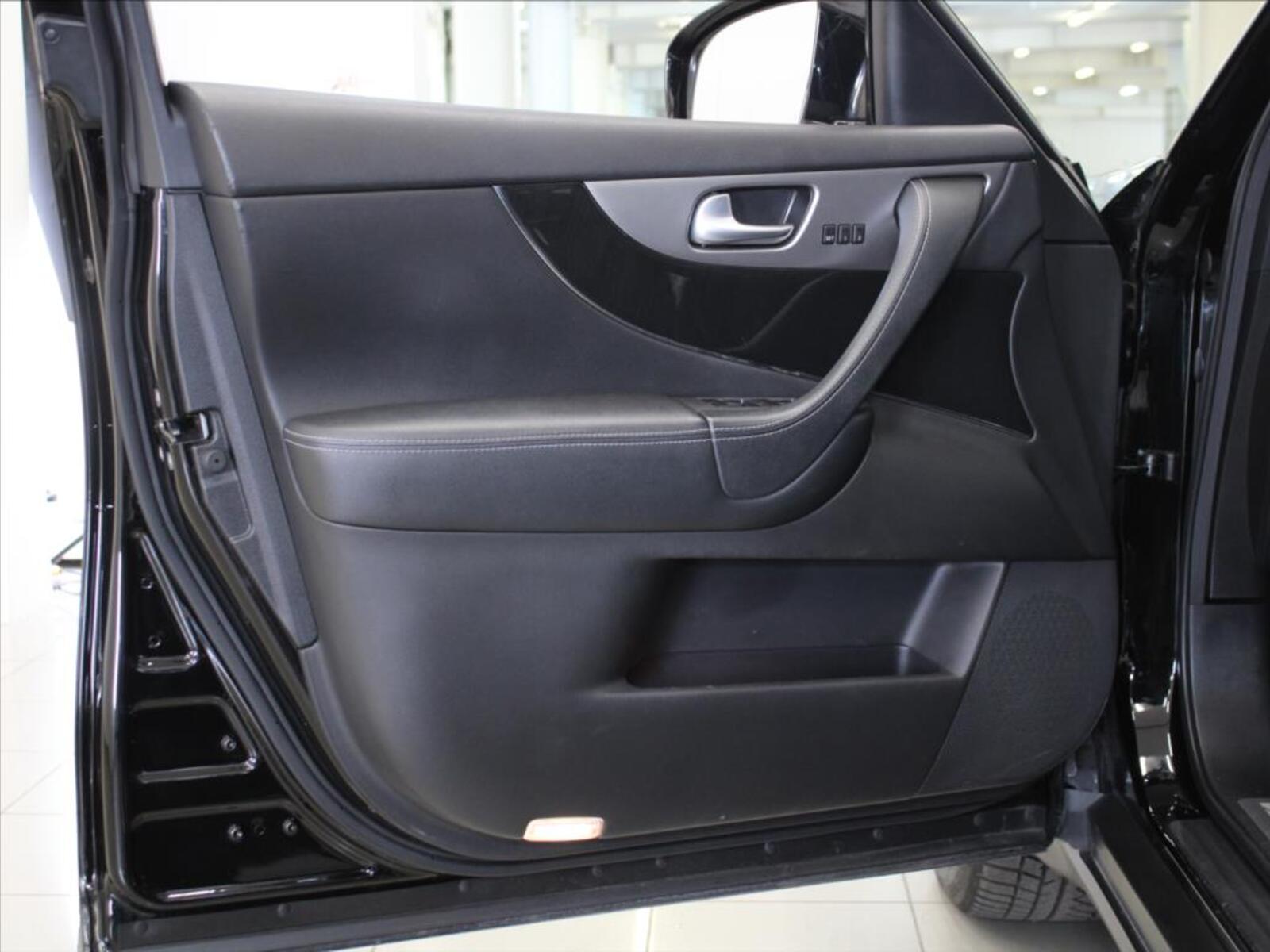 Infiniti FX30 18