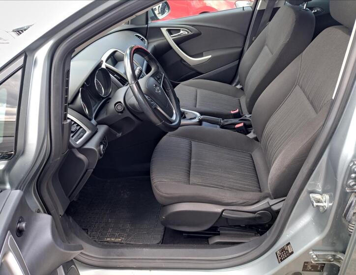 Opel Astra 9