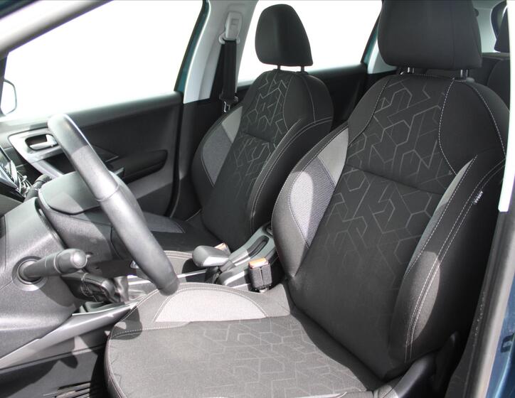 Peugeot 2008 10