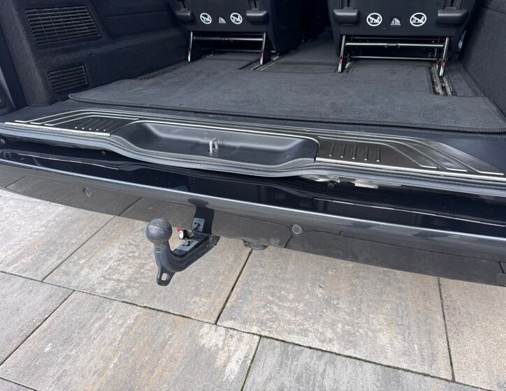 Mercedes-Benz Třídy V 12