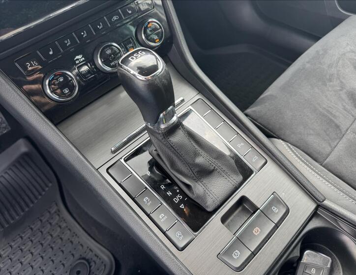 Škoda Superb 22